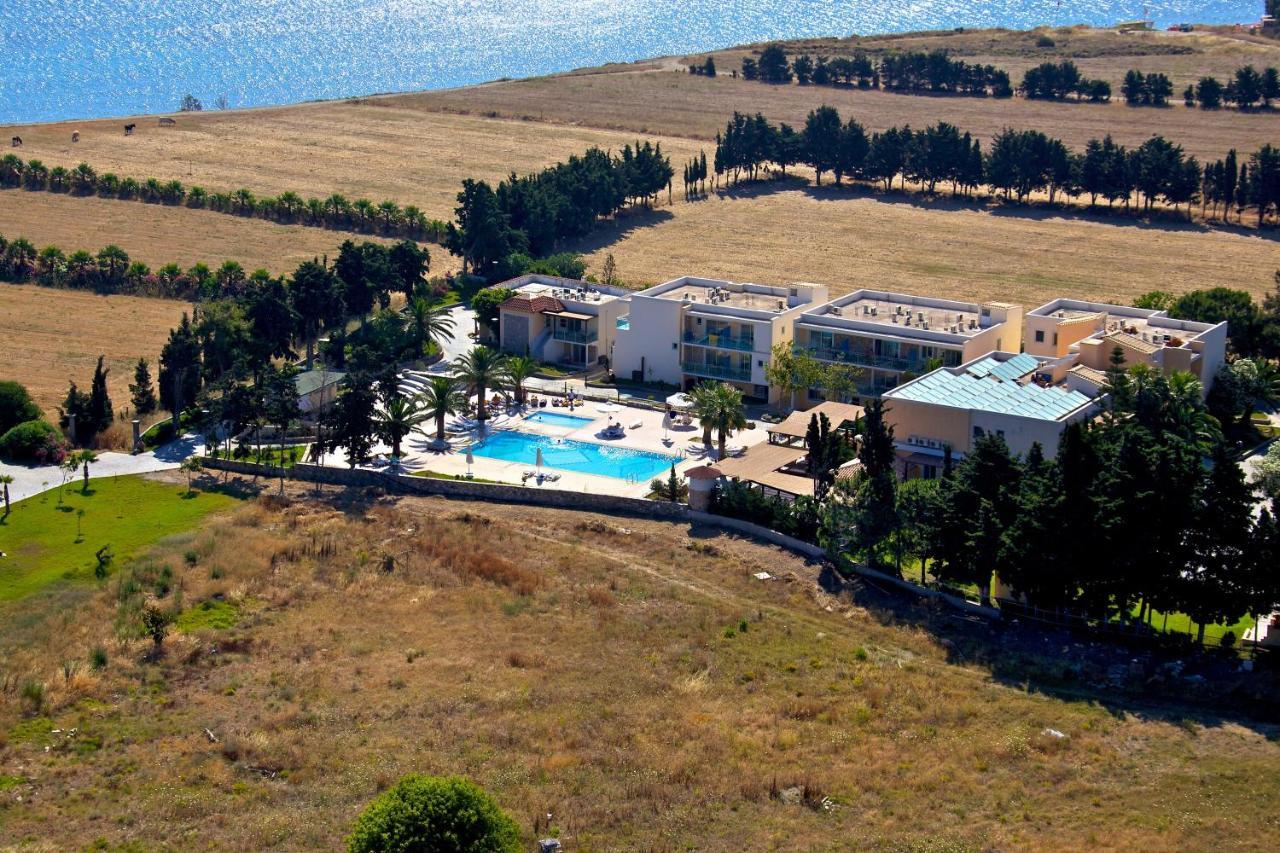 פסאלידי Natura Park Village Hotel & Spa מראה חיצוני תמונה